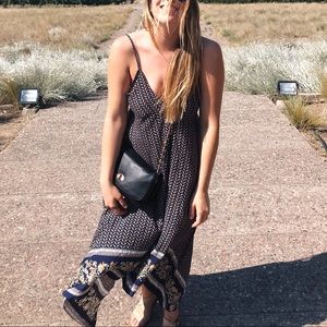 Aakaa Flowy Open Back V-Neck Summer Dress